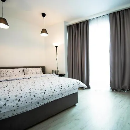 On Lipkovsky Apartment Kiew